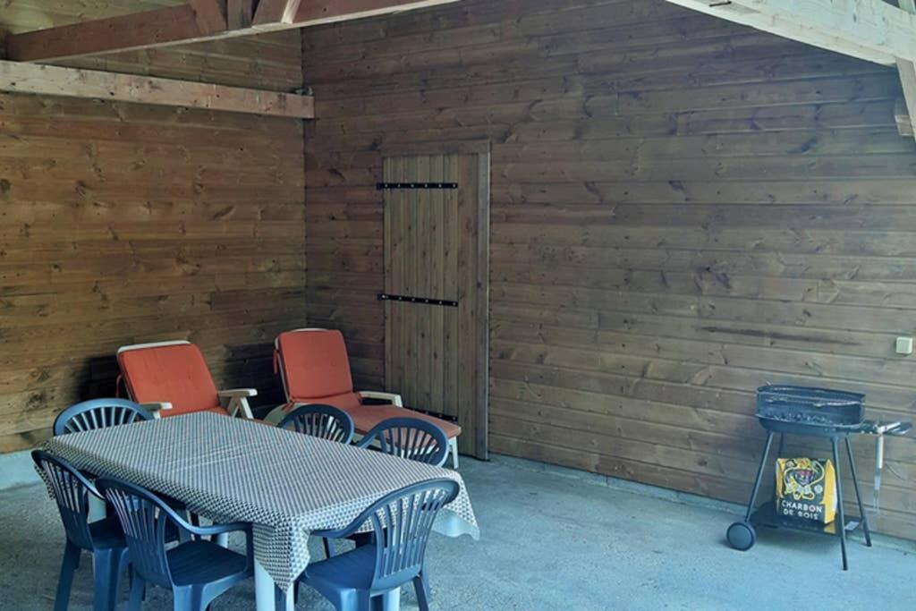 La Cabane Au Fond Du Jardin Arsac Exterior photo